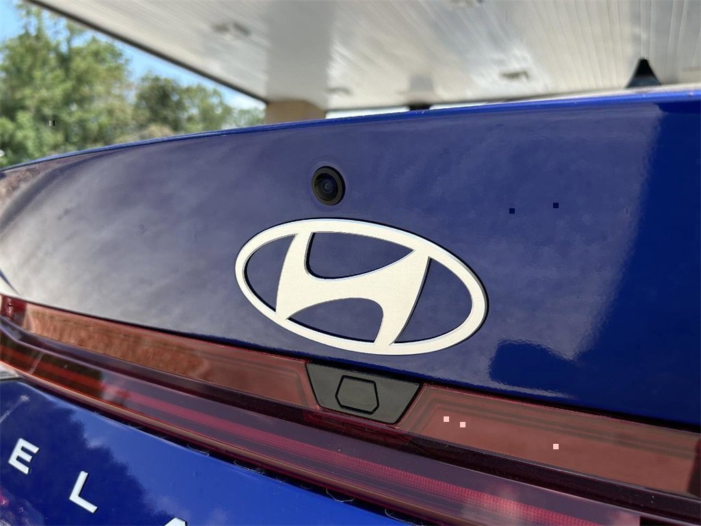 Used 2024 Hyundai Elantra SEL w/ Convenience Package image 18