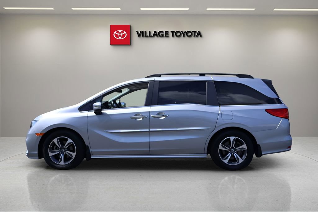 Used 2018 Honda Odyssey Touring image 2