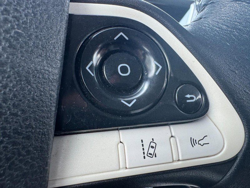 Used 2016 Toyota Prius Three Touring image 16