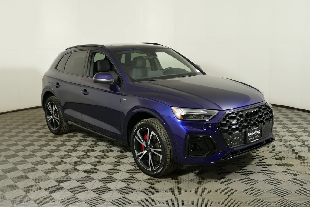 Certified 2025 Audi Q5 2.0T Premium Plus image 1