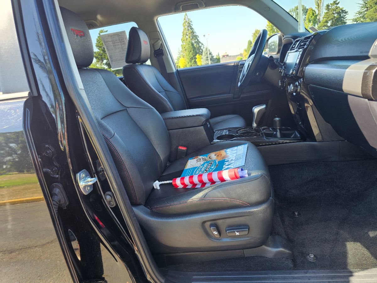 Used 2024 Toyota 4Runner TRD Off-Road Premium image 7