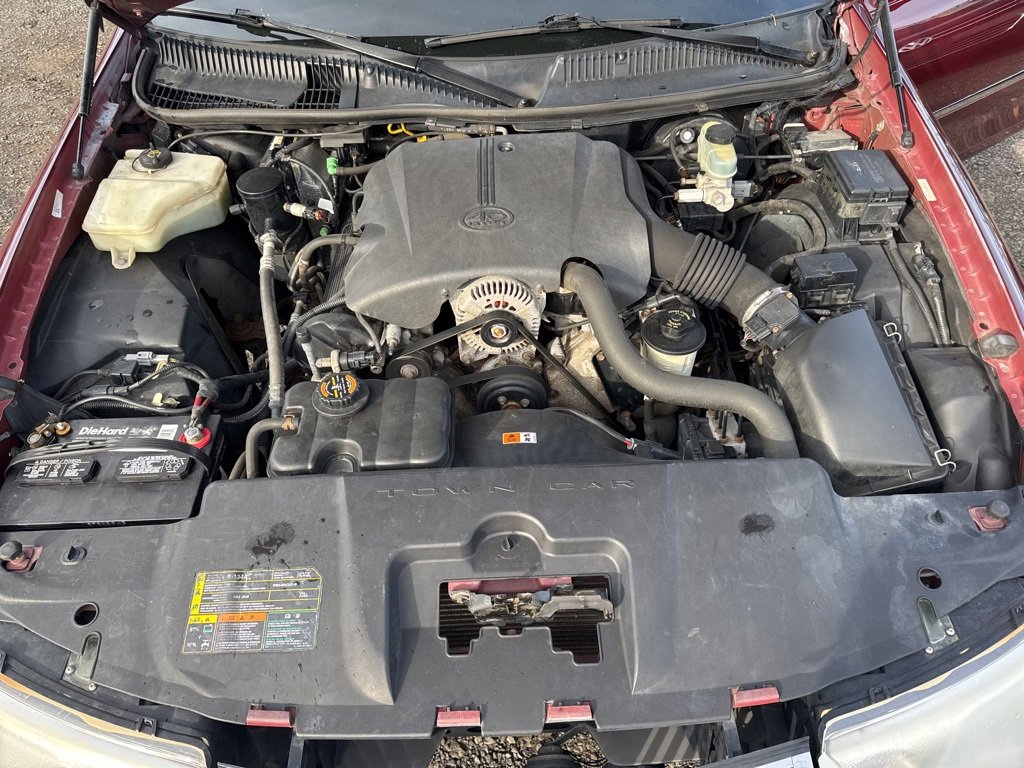 Used 2000 Lincoln Town Car Cartier image 46