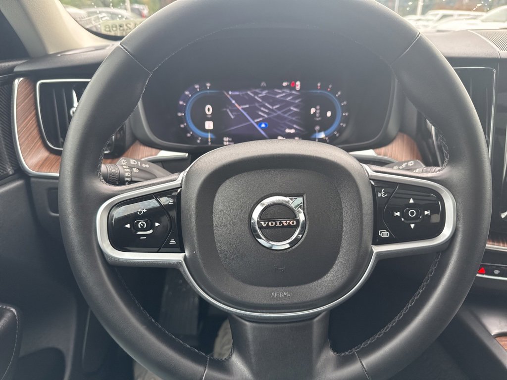 Used 2023 Volvo XC60 B5 Plus w/ Climate Package image 15
