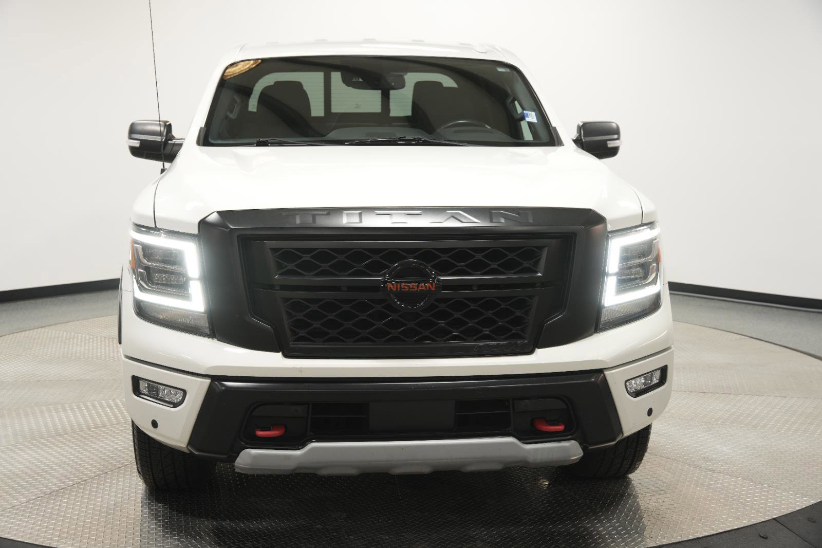 Used 2020 Nissan Titan PRO-4X w/ Pro-4x Utility Package image 2