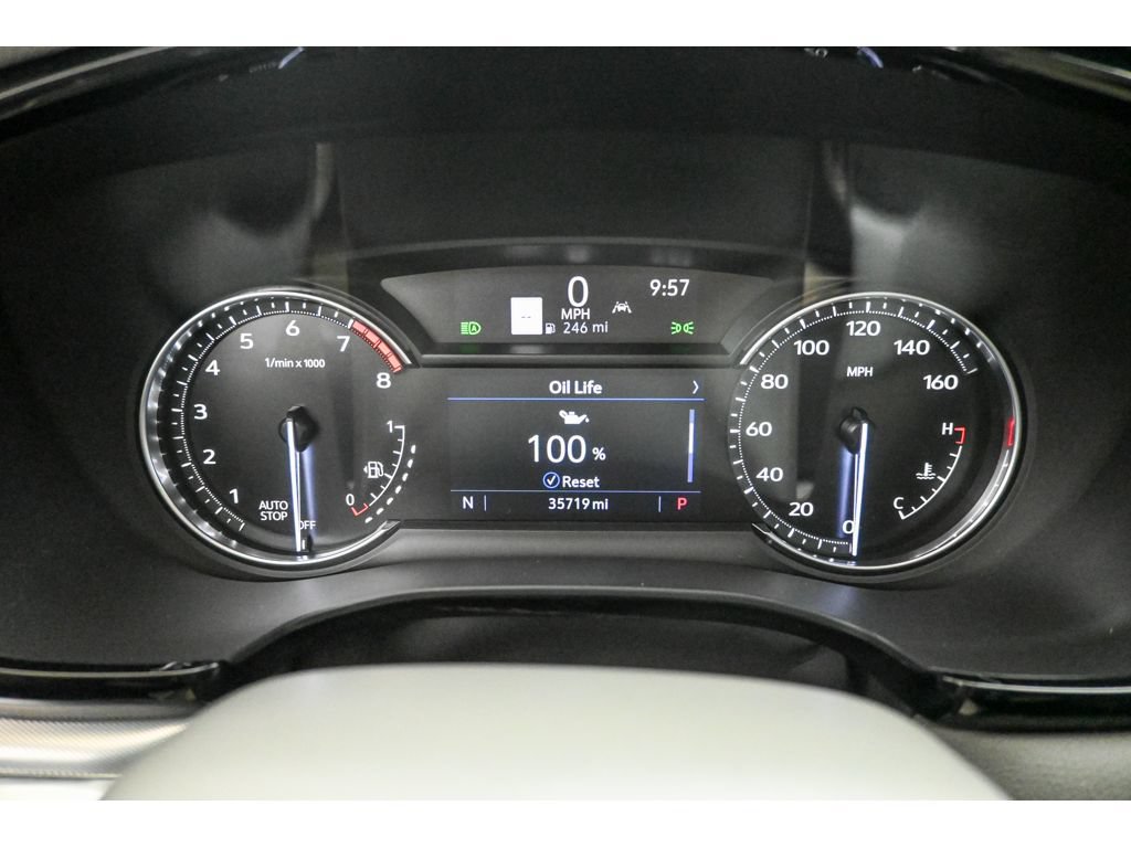 Certified 2022 Cadillac XT5 Premium Luxury FWD image 16