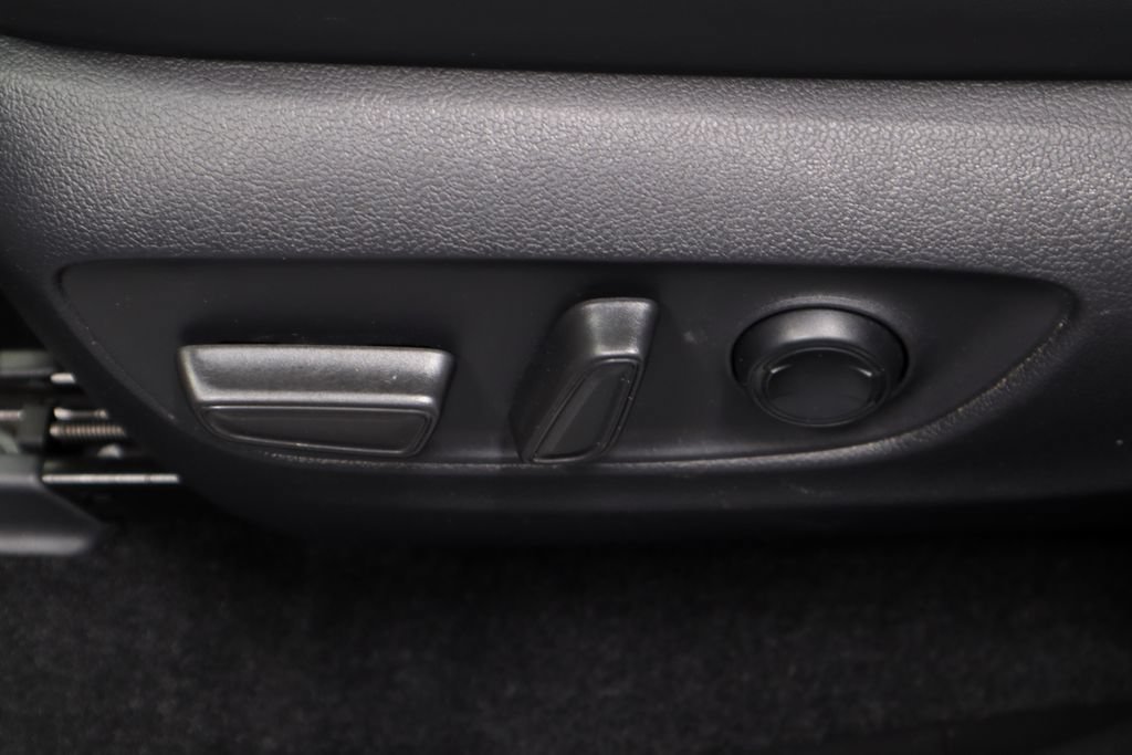 Used 2022 Toyota RAV4 XLE Premium AWD/4WD image 24
