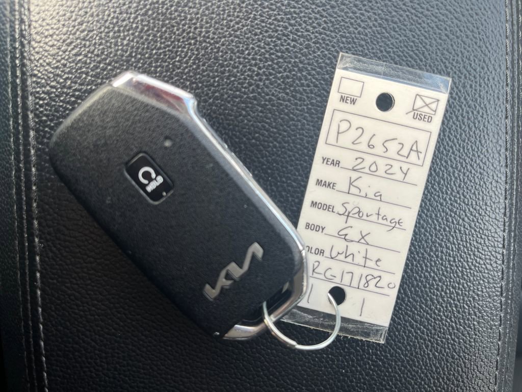 Used 2024 Kia Sportage EX image 23