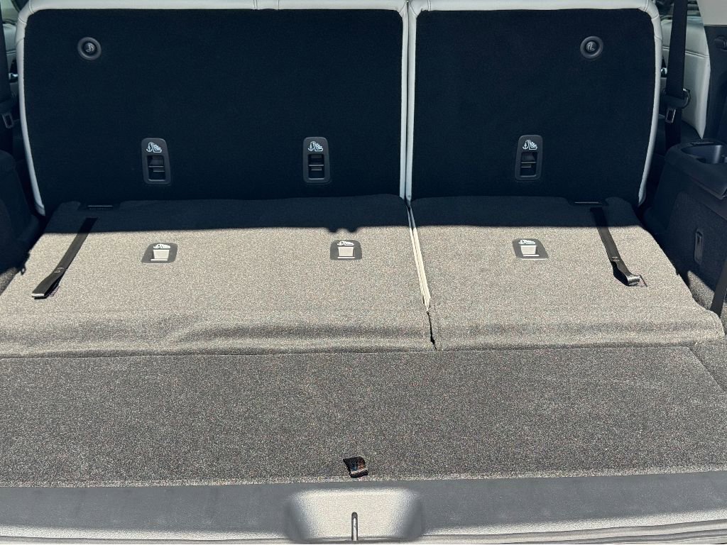 New 2025 Nissan Pathfinder SL w/ Black Appearance Package image 14