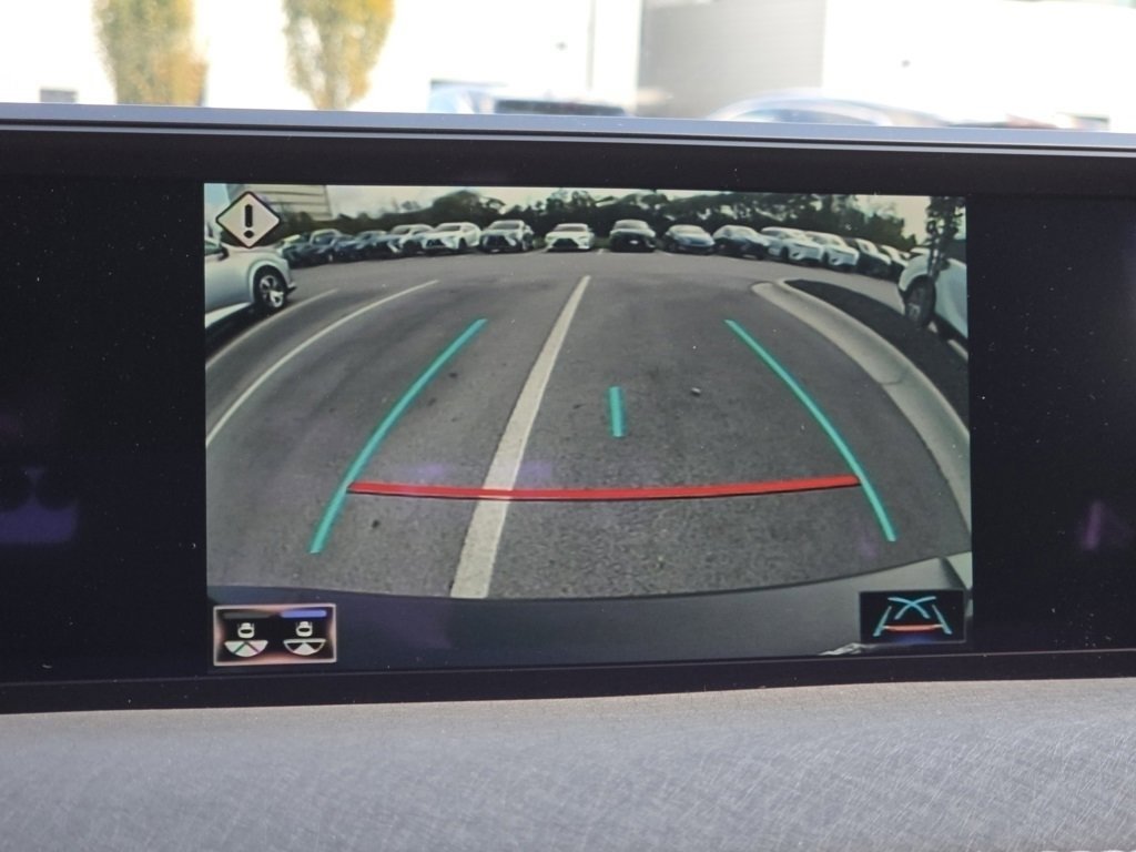 Certified 2022 Lexus UX 250h w/ Luxury Package image 15