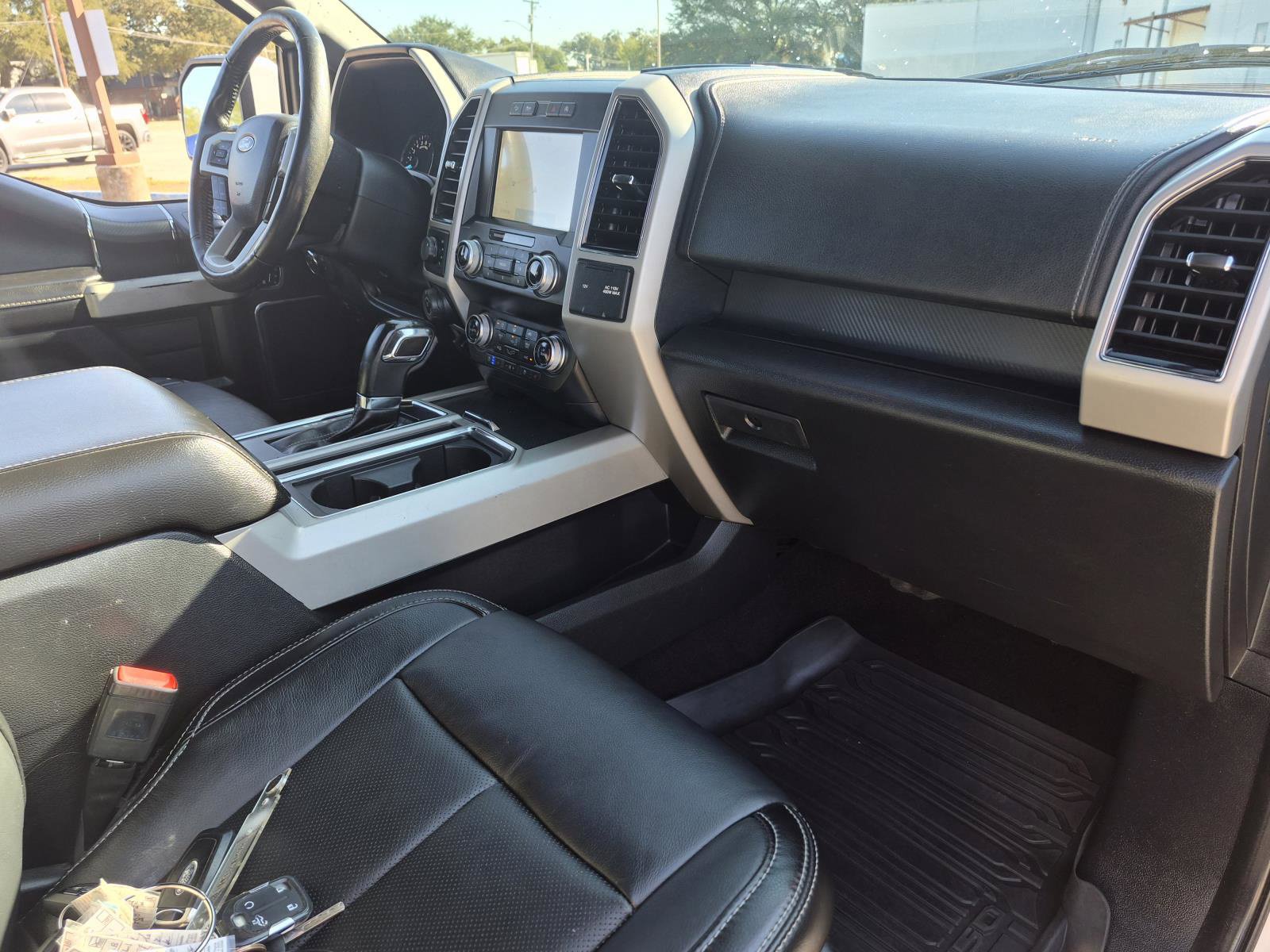 Used 2019 Ford F150 Lariat w/ Equipment Group 502A Luxury AWD/4WD image 8