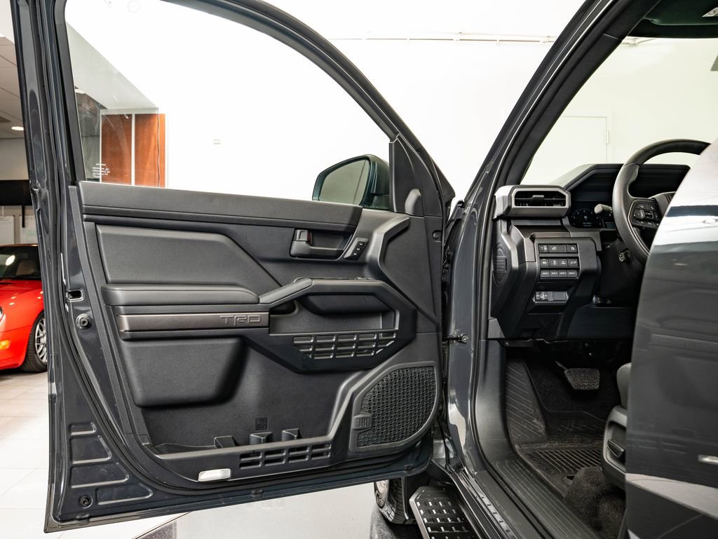 Used 2025 Toyota 4Runner TRD Off-Road Premium w/ Tow Technology Package AWD/4WD image 28
