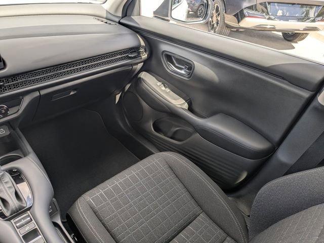 Used 2025 Honda HR-V LX image 18