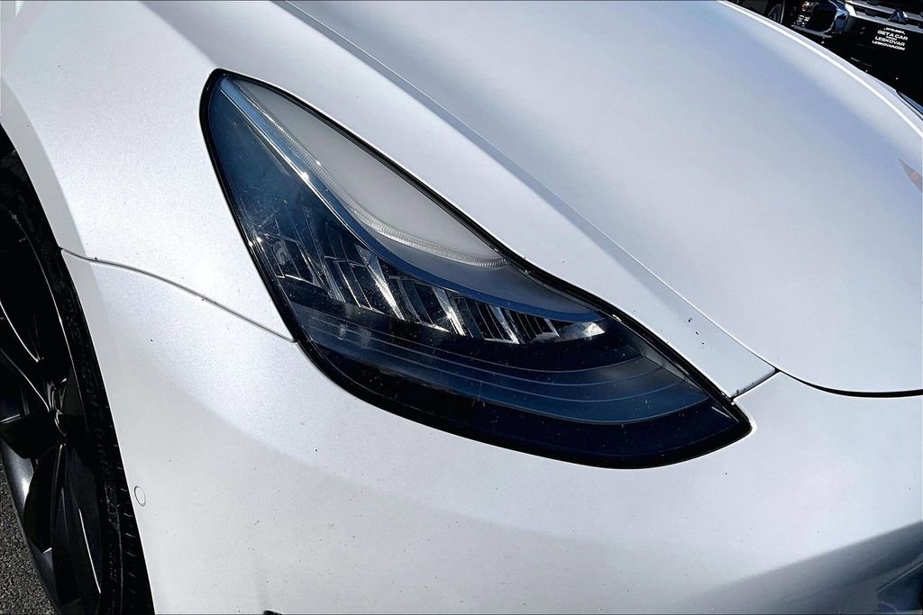 Used 2020 Tesla Model 3 Performance image 28