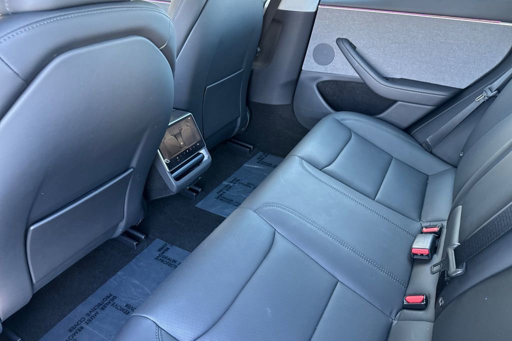 Used 2025 Tesla Model 3 Long Range image 11