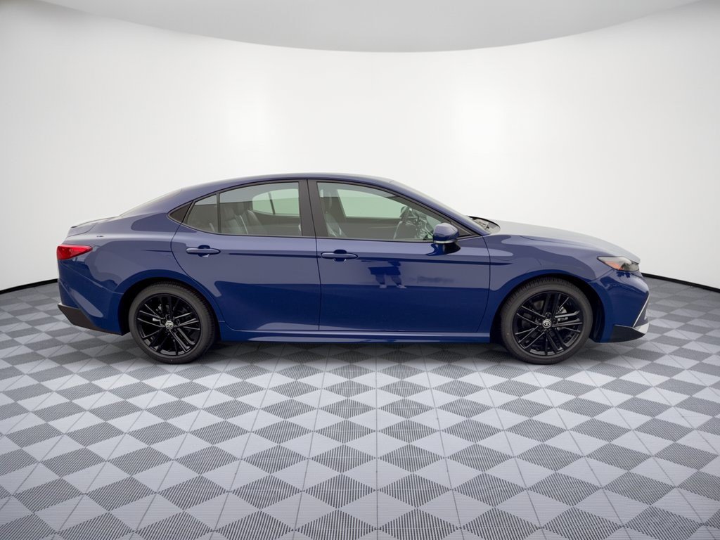 Used 2026 Toyota Camry SE FWD image 8