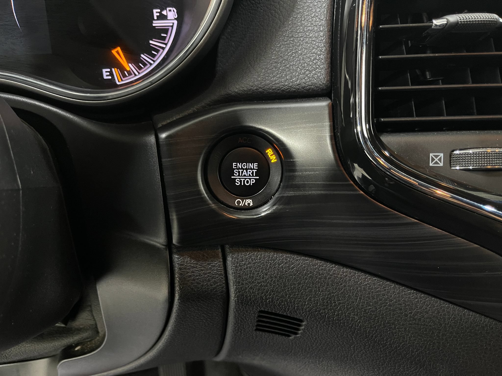 Used 2021 Jeep Grand Cherokee Laredo X AWD/4WD image 20