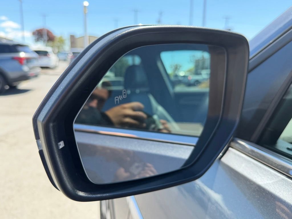 Used 2022 Volkswagen Atlas Cross Sport SE AWD/4WD image 9
