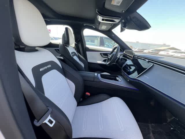 New 2026 Mercedes-Benz E 53 AMG e 4MATIC Sedan image 16