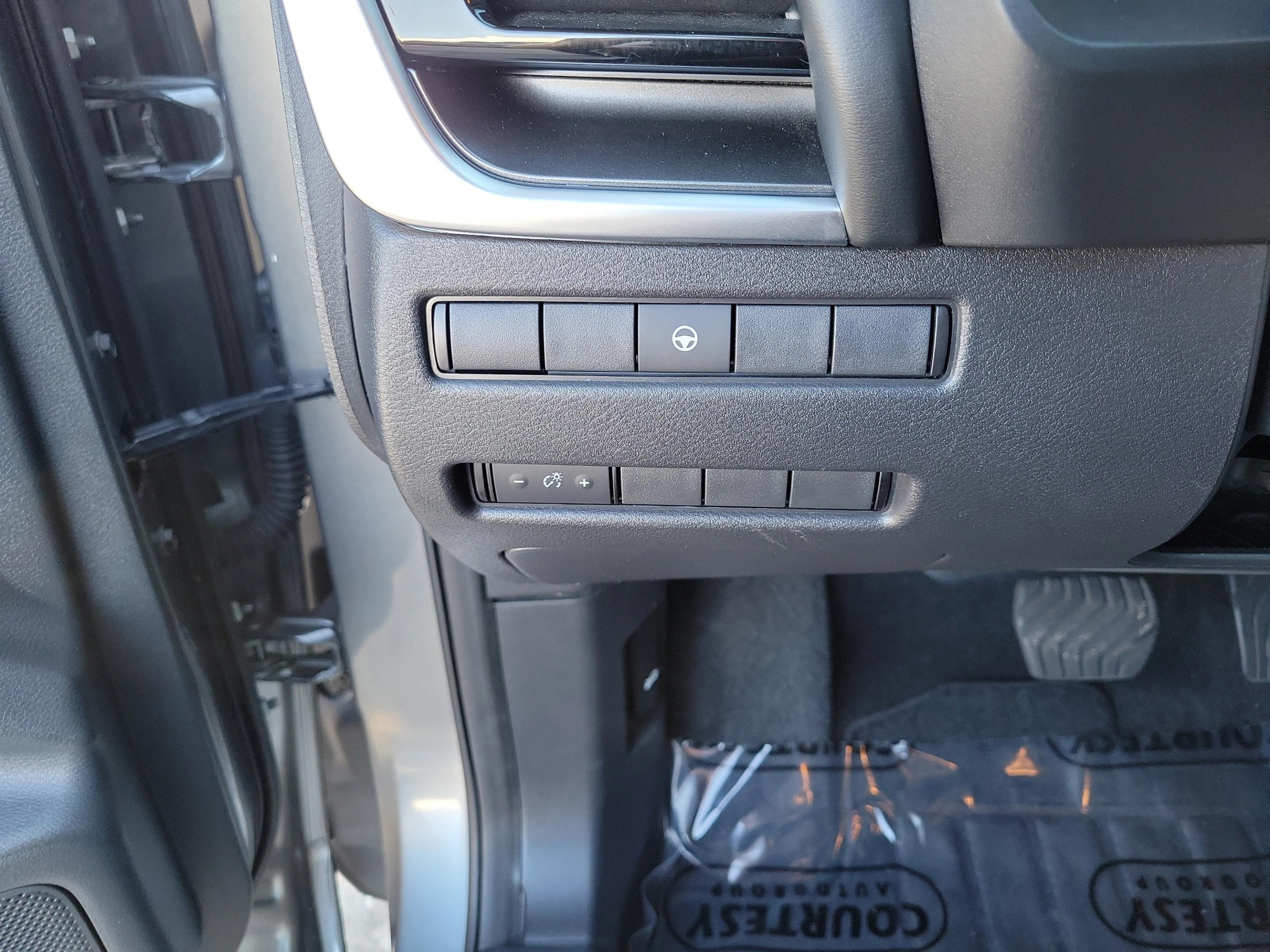 Used 2021 Nissan Rogue SV AWD/4WD image 26