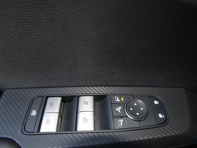 New 2025 Mitsubishi Outlander SE image 19