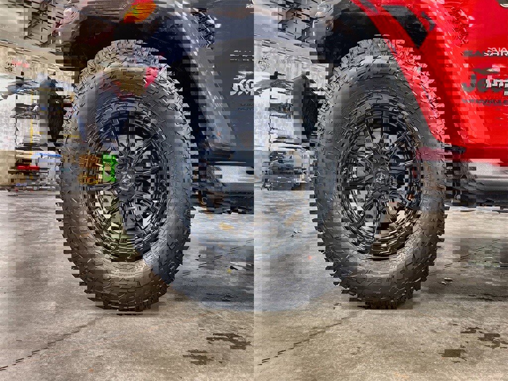 Used 2020 Jeep Wrangler Unlimited Sahara image 10