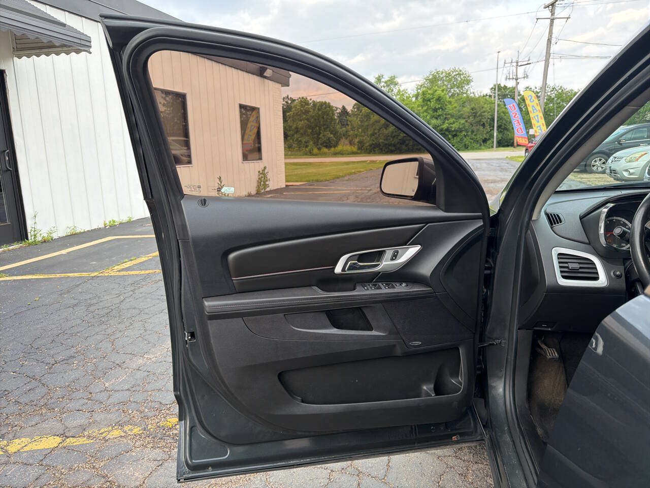 Used 2017 GMC Terrain SLE AWD/4WD image 18