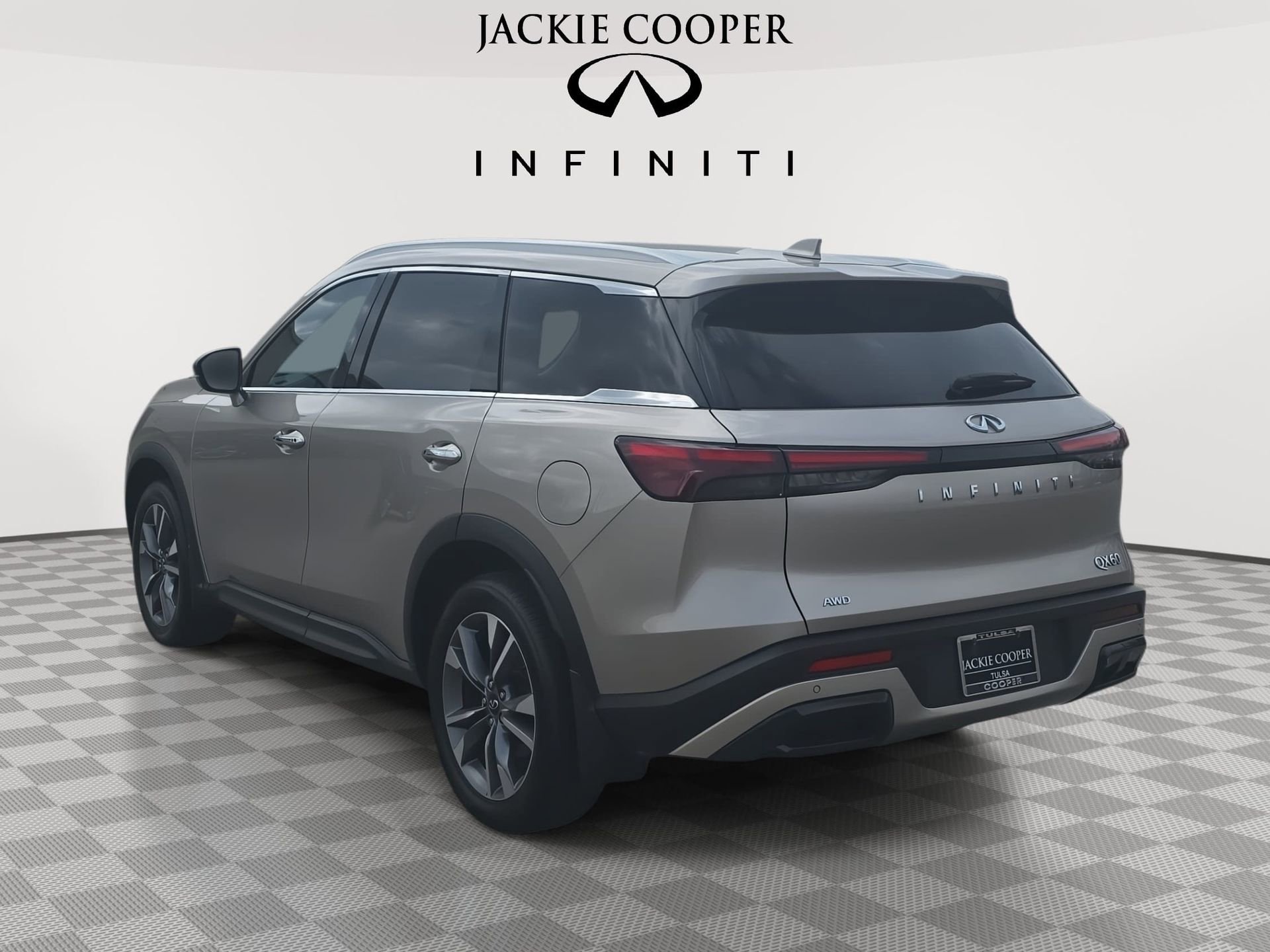 Certified 2024 INFINITI QX60 Luxe image 7