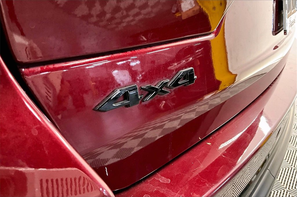 Used 2023 Jeep Grand Cherokee Limited w/ Black Appearance Package image 7