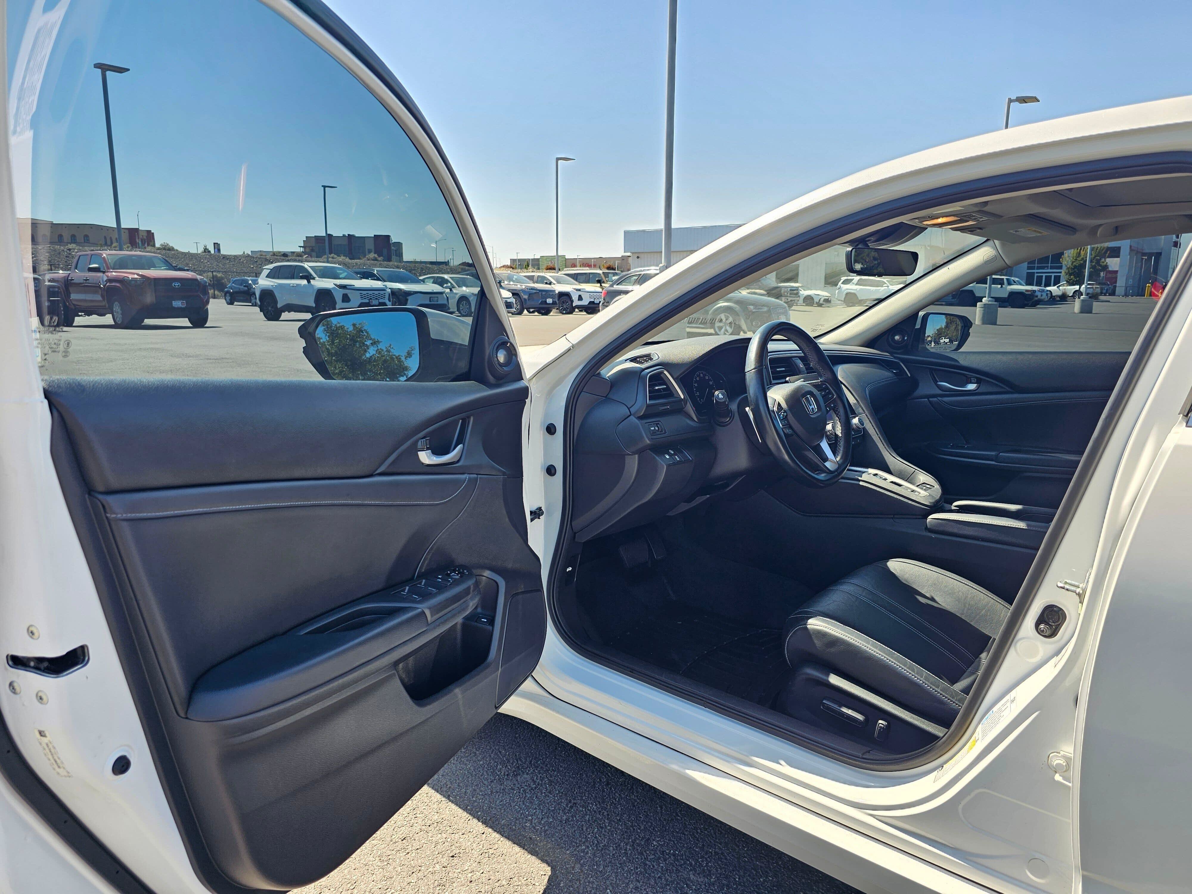 Used 2020 Honda Insight Touring image 18