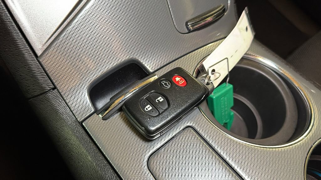 Used 2015 Toyota Venza XLE image 30