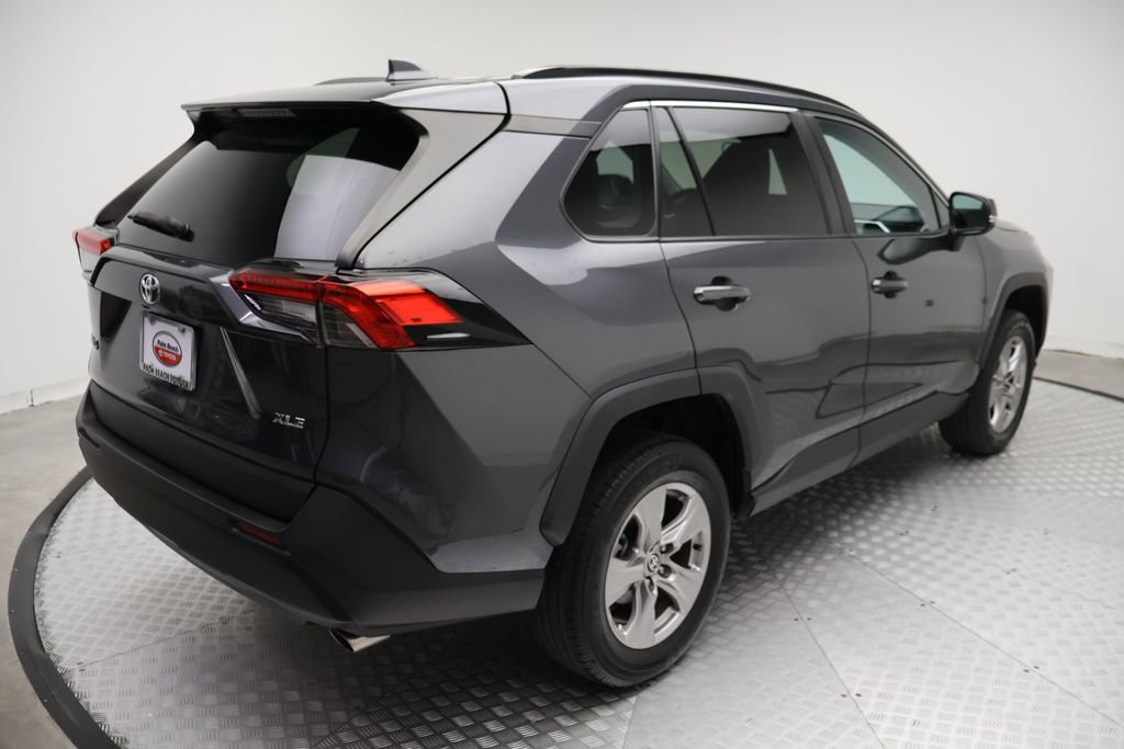 Used 2023 Toyota RAV4 XLE w/ Convenience Package image 8