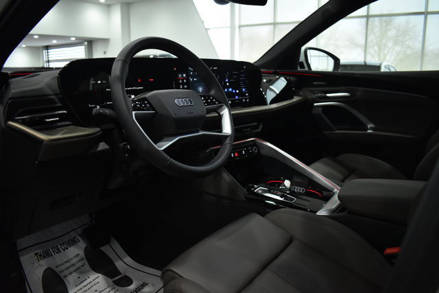 Used 2025 Audi Q5 Premium Plus w/ Premium Plus image 14