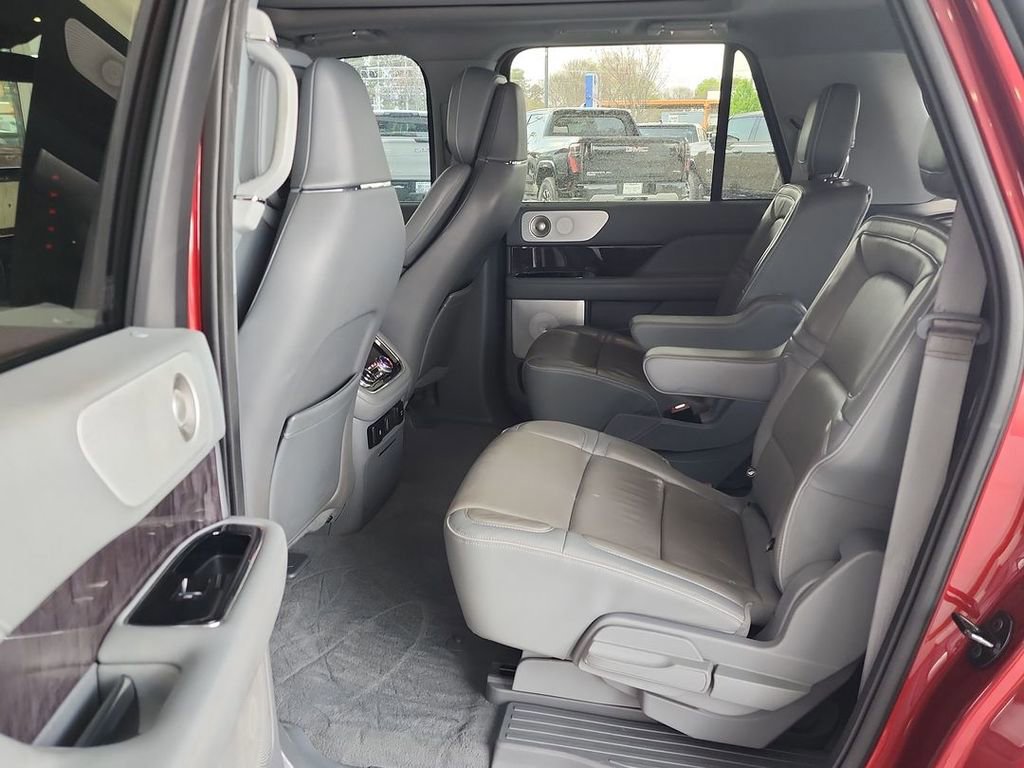 Used 2019 Lincoln Navigator L Reserve w/ Cargo Package image 24