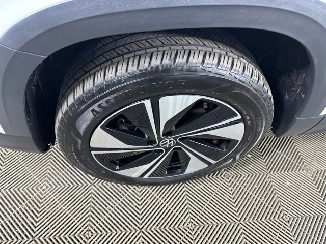 Used 2024 Volkswagen Taos SE image 10