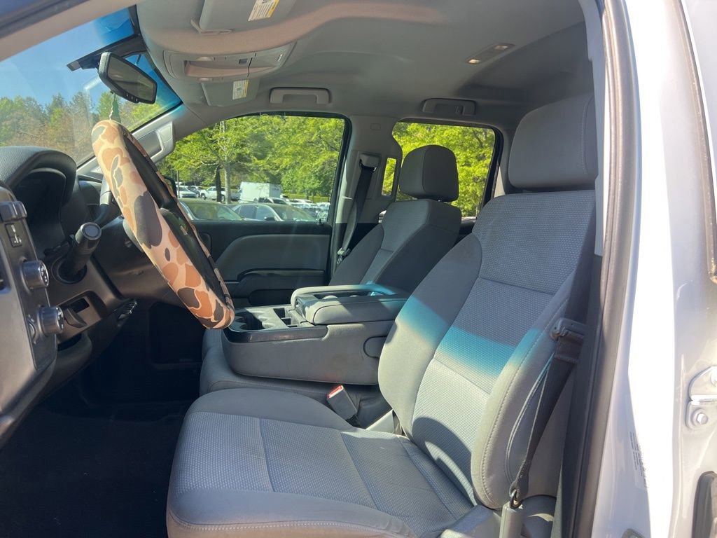 Used 2018 Chevrolet Silverado 1500 Custom w/ Custom Convenience Package AWD/4WD image 15