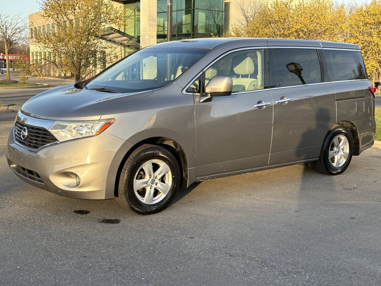 Used 2011 Nissan Quest SV FWD image 14