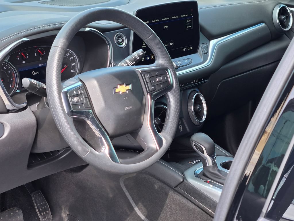 Used 2024 Chevrolet Blazer LT w/ Convenience Package FWD image 32