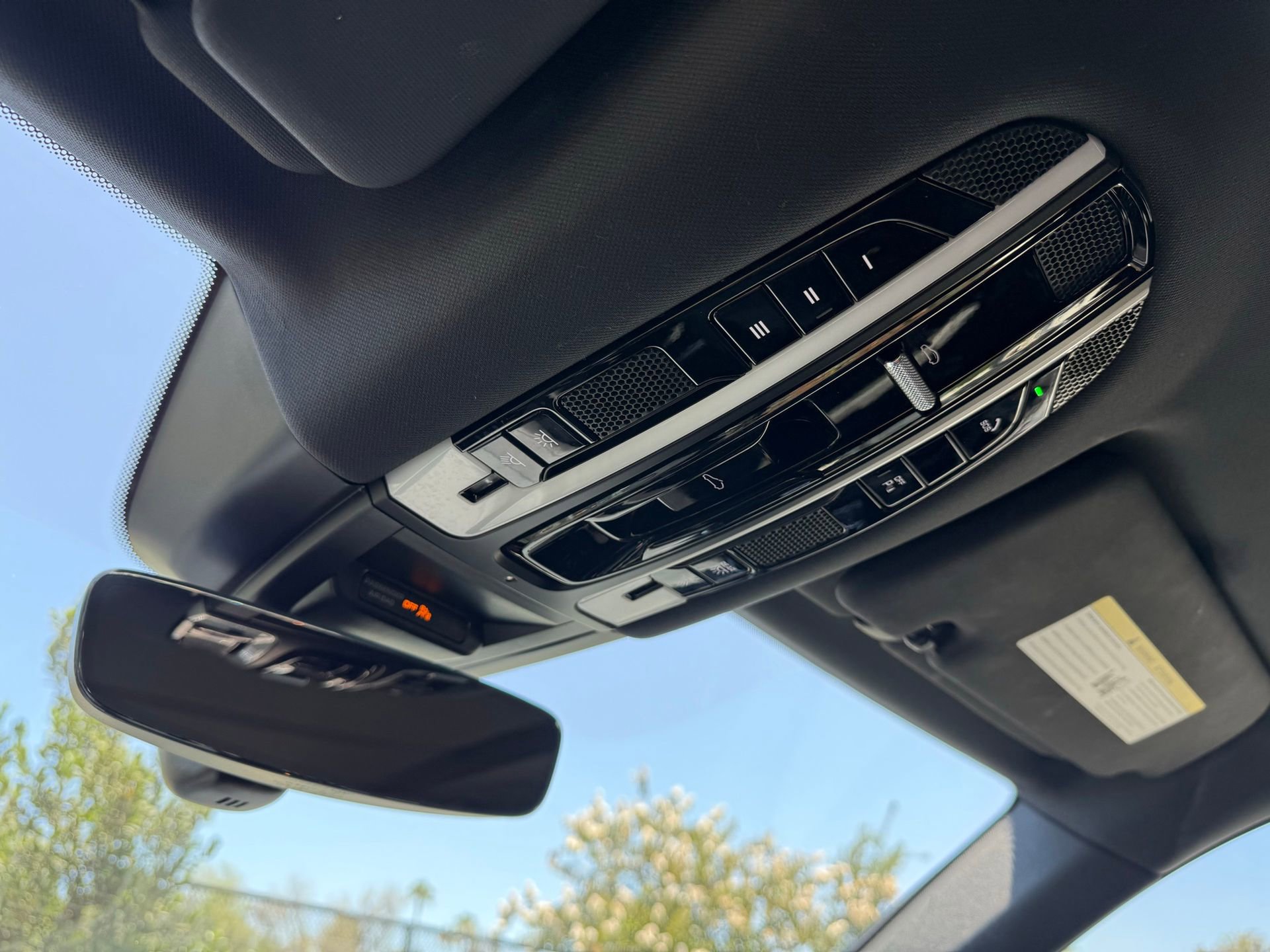 Certified 2023 Porsche Cayenne S AWD/4WD image 17