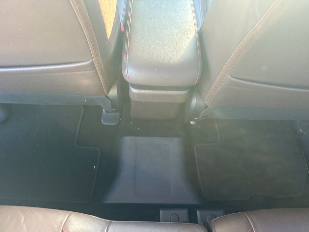 Used 2018 Mitsubishi Outlander GT AWD/4WD image 15