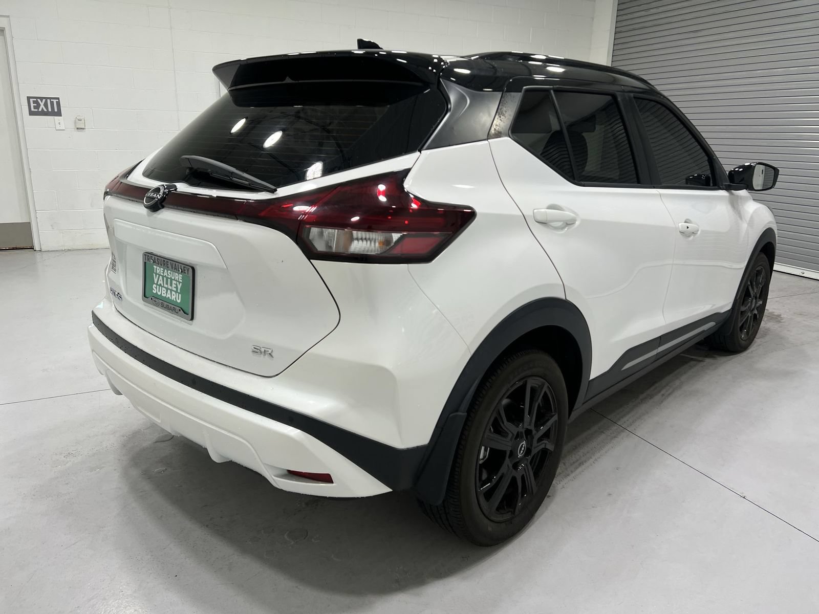 Used 2024 Nissan Kicks SR FWD image 8
