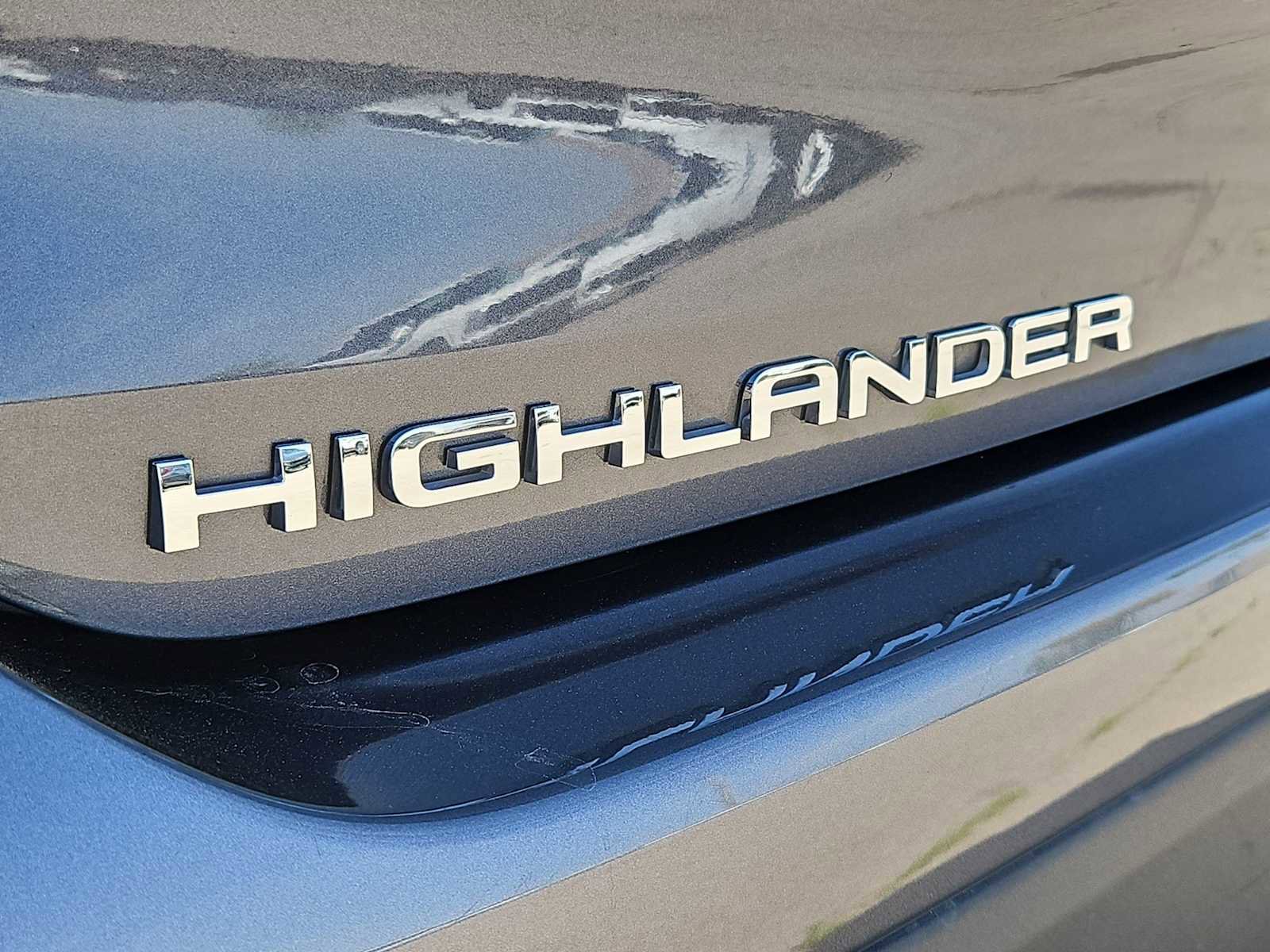 Used 2020 Toyota Highlander LE image 13