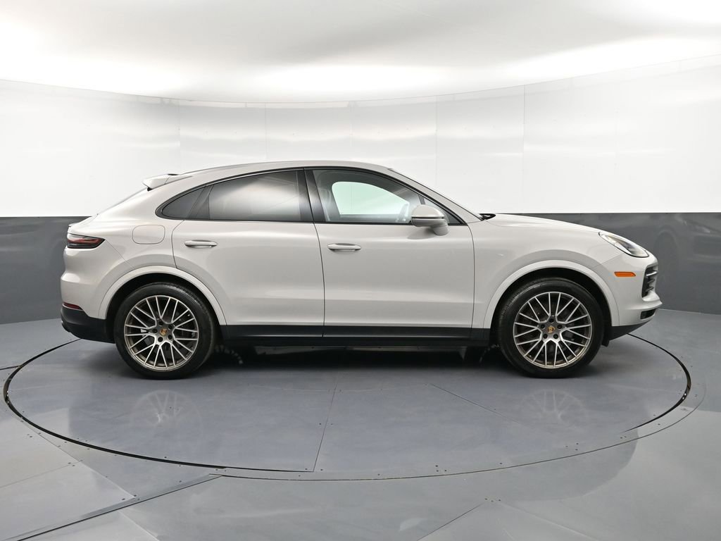 Certified 2023 Porsche Cayenne Platinum Edition AWD/4WD image 9