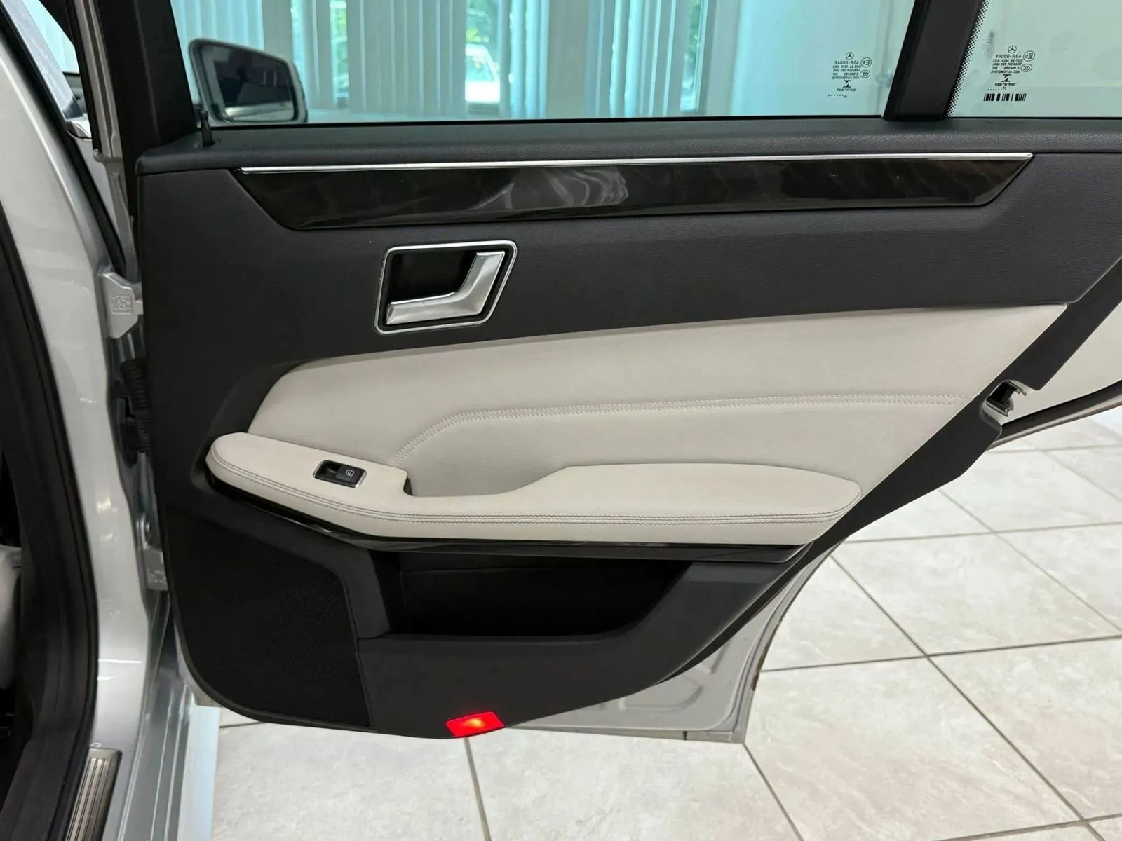 Used 2016 Mercedes-Benz E 350 Sedan w/ Premium Package image 21