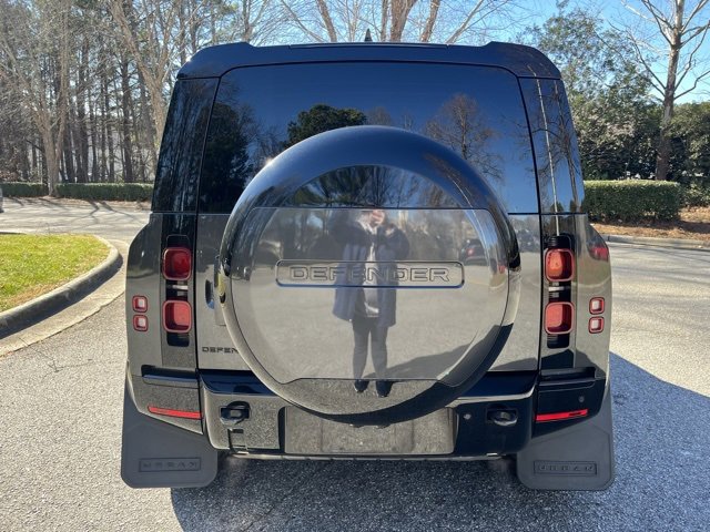 Certified 2024 Land Rover Defender 110 X-Dynamic SE image 8