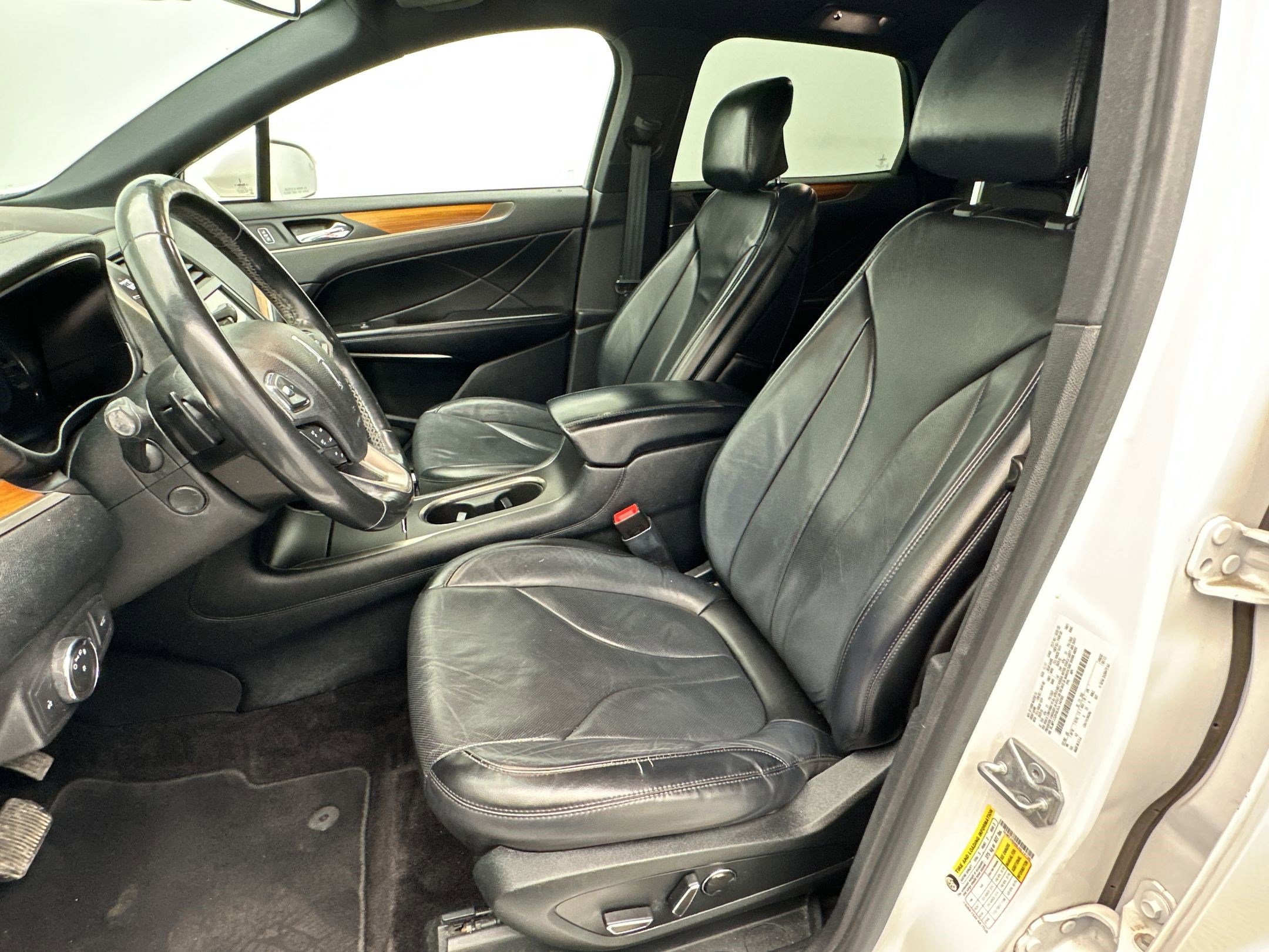 Used 2018 Lincoln MKC Reserve w/ Lincoln MKC Climate Package image 5