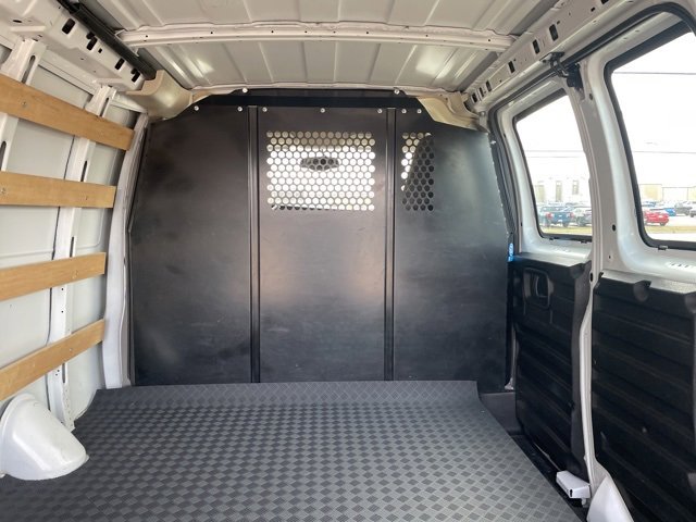 Used 2023 GMC Savana 2500 w/ Driver Convenience Package image 13