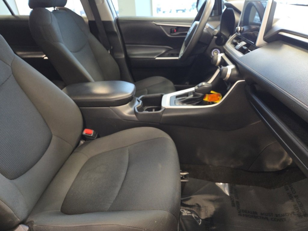 Used 2024 Toyota RAV4 LE image 20