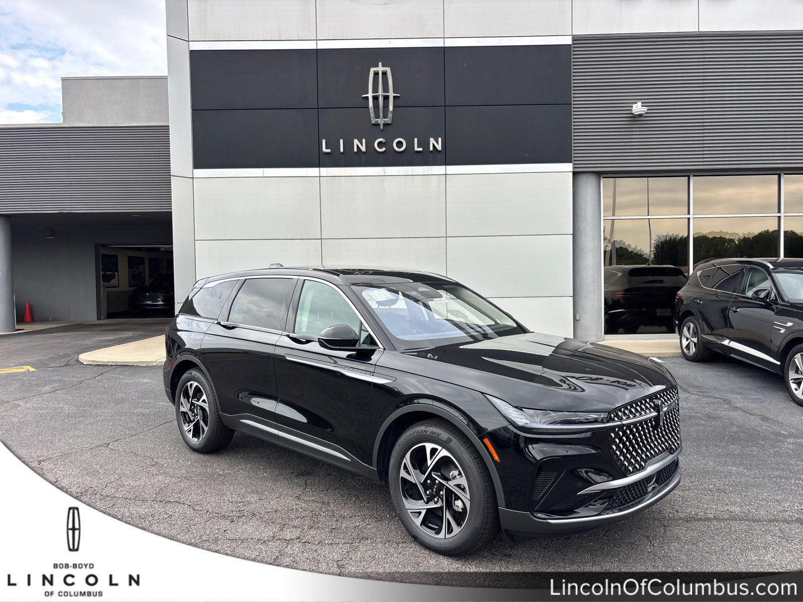 New 2026 Lincoln Nautilus Premier w/ Equipment Group 102A AWD/4WD image 1
