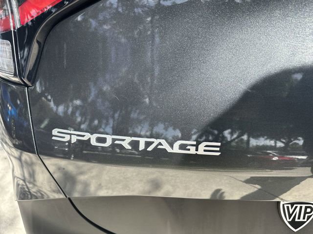 Used 2023 Kia Sportage EX AWD/4WD image 4