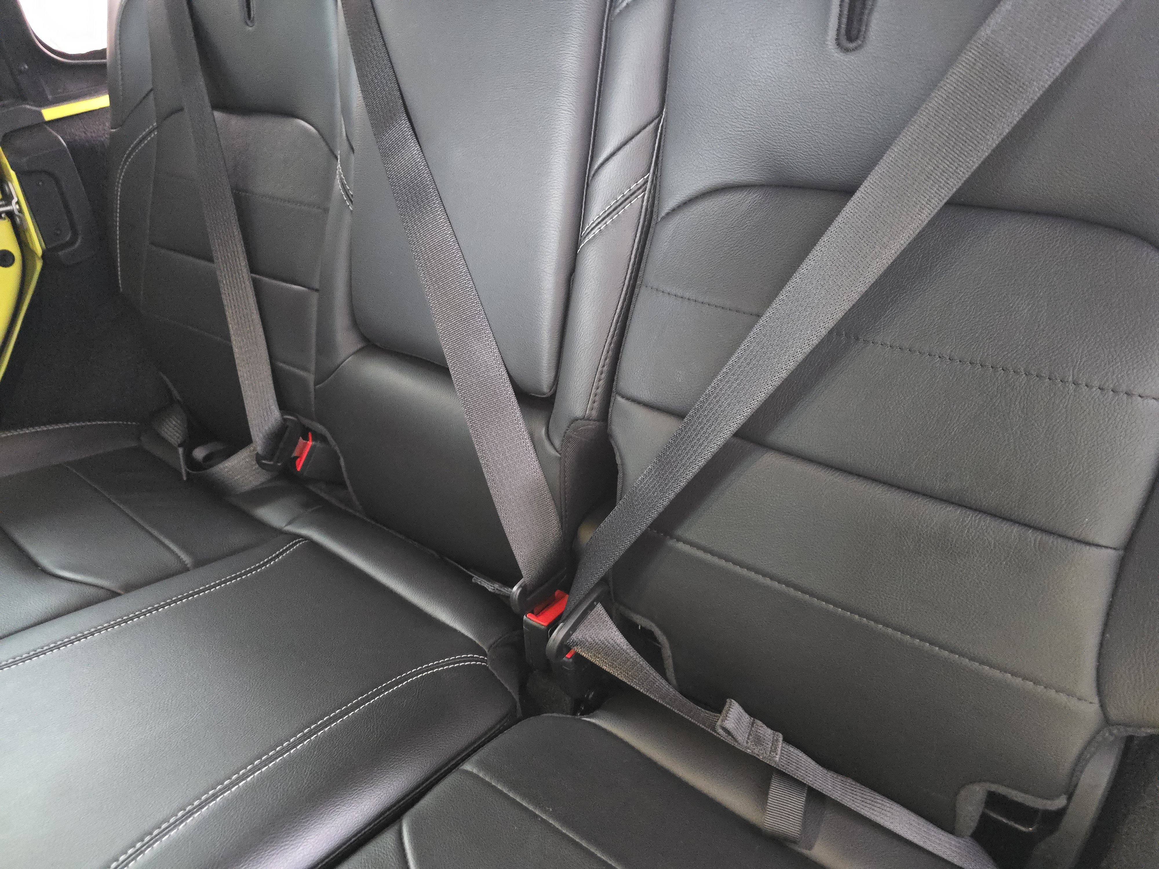 Used 2023 Jeep Wrangler Sahara w/ Cold Weather Group image 21